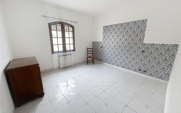 Maison à vendre    6 pièces •  Avignon