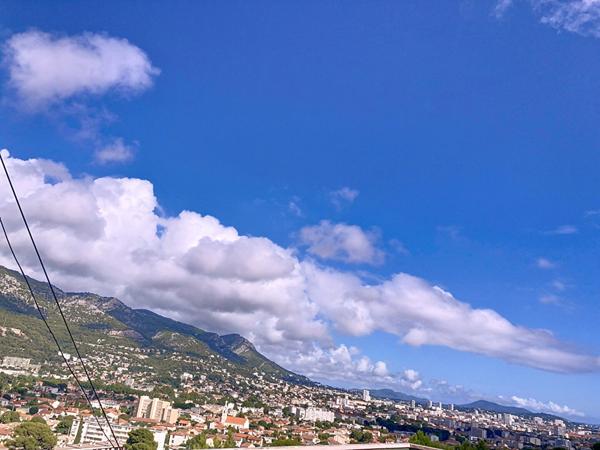 EXCLUSIVITE A vendre : Appartement T1 avec vue degagee a Toulon valbertran
