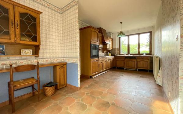 Maison à vendre    5 pièces •  Sainte-Foy-lès-Lyon