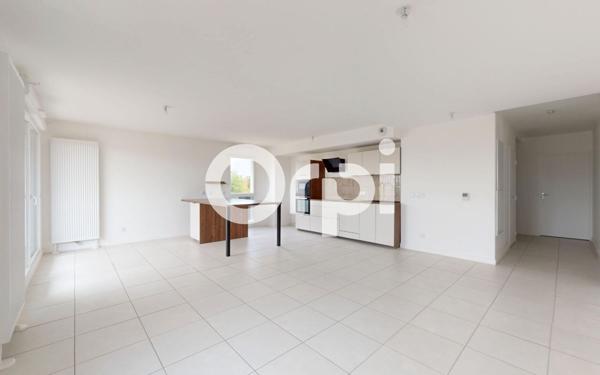 Appartement à louer    3 pièces • 81,60 m2 Bron