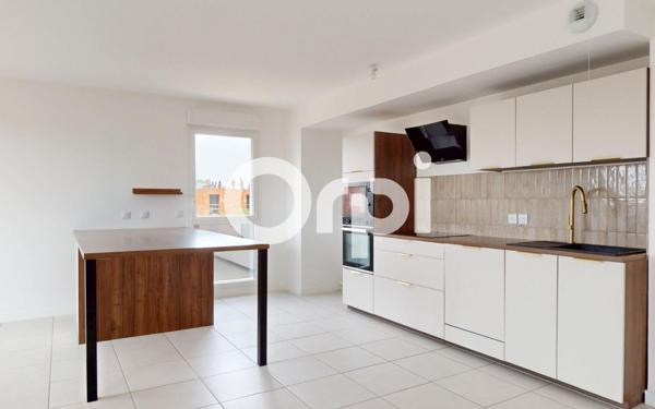 Appartement à louer    3 pièces • 81,60 m2 Bron