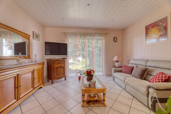 Maison Essarts En Bocage 6 pièce(s) 164 m2
