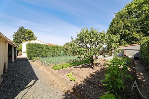 Maison Essarts En Bocage 6 pièce(s) 164 m2