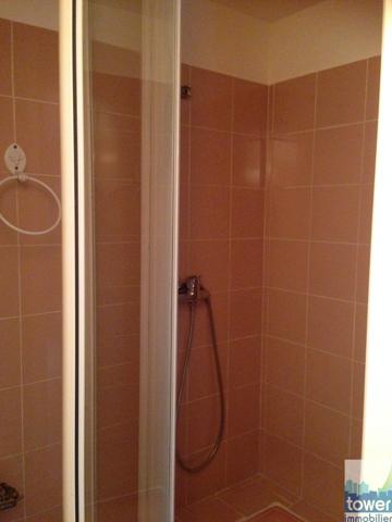 Loue STUDIO d'environ 18 M2 à 15 minutes de la célèbre Station Balnéaire de CASSIS