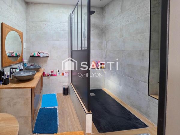 Charmante maison de 165 m² avec dépendances