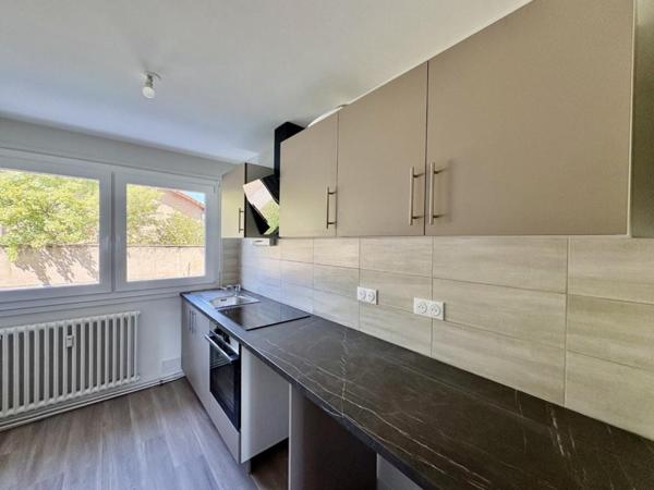 APPARTEMENT T3 A LOUER A LE COTEAU - PIMPRENELLES