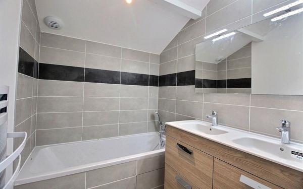 Maison à vendre    5 pièces •  Cessieu