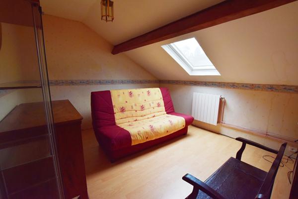 AXE NANGIS-MONTEREAU, MAISON 3 CHAMBRES, GRAND SEJOUR-SALLE A MANGER, CUISINE INDEPENDANTE, CAVE, JARDIN, TERRAIN DE 485 M² ENVIRON