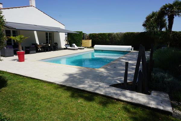 Maison 4 chambres de 175m² et un T2 de 40m² Saint vivien Maison 4 chambres de 175m² et un T2 de 40m² Saint vivien