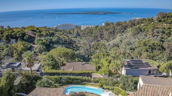 SUPER-CANNES, VILLA VUE MER PANORAMIQUE
