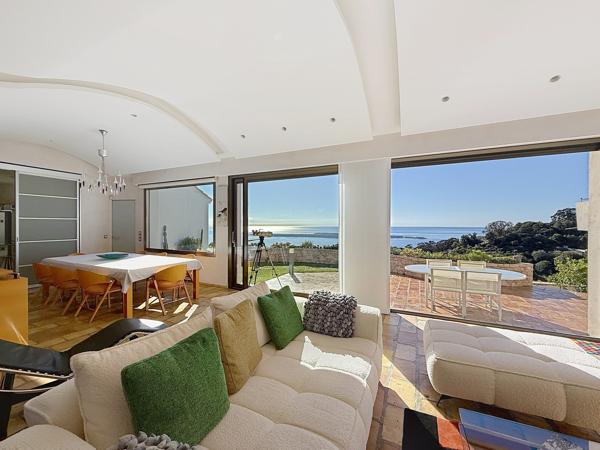 SUPER-CANNES, VILLA VUE MER PANORAMIQUE