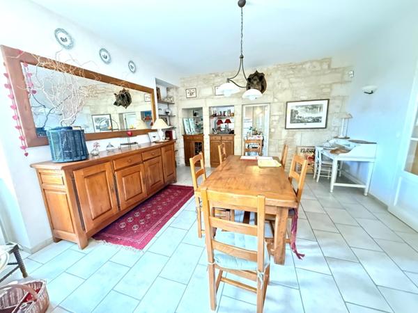 Maison  7 pièce(s)  5 chambre(s)  200 m²