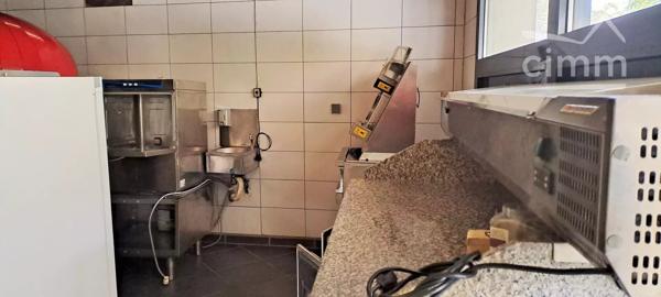 (ISERE 38490) Belle opportunité de mûrs commerciaux + fonds en plein centre d'AOSTE cause départ en retraite !