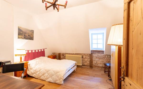 Maison à vendre    7 pièces •  Marcillac-Vallon