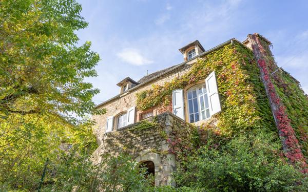 Maison à vendre    7 pièces •  Marcillac-Vallon