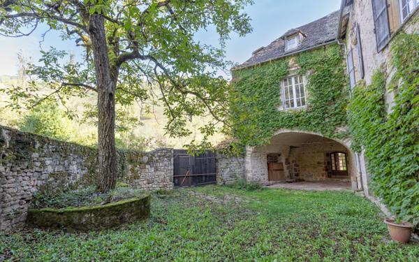 Maison à vendre    7 pièces •  Marcillac-Vallon