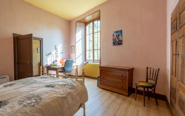 Maison à vendre    7 pièces •  Marcillac-Vallon