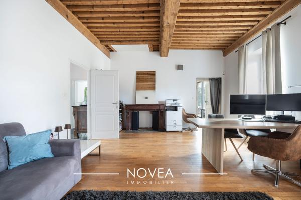 Jassans-Riottier - Exceptionnelle maison de ville de 330 m² et son paradis caché