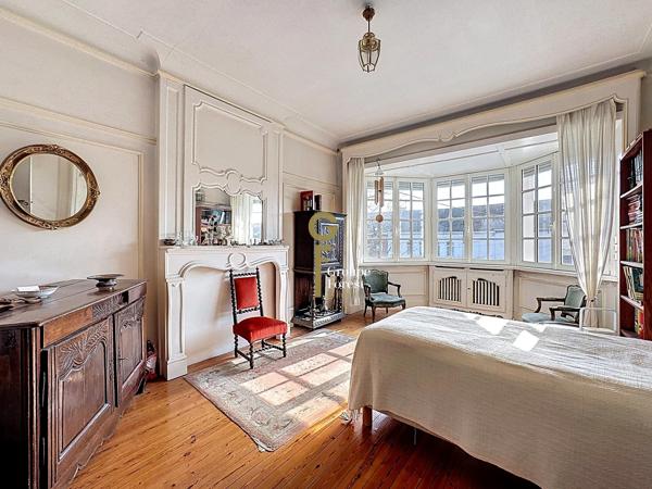 Élégante maison de maître – 330 m² habitables – Parc arboré de 1 800 m²