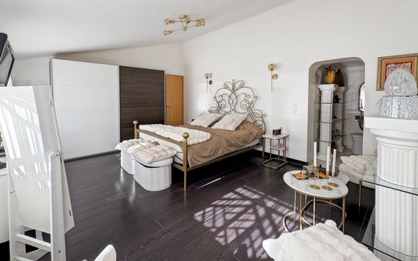 Maison à vendre    7 pièces • 210 m2 Les Pennes-Mirabeau