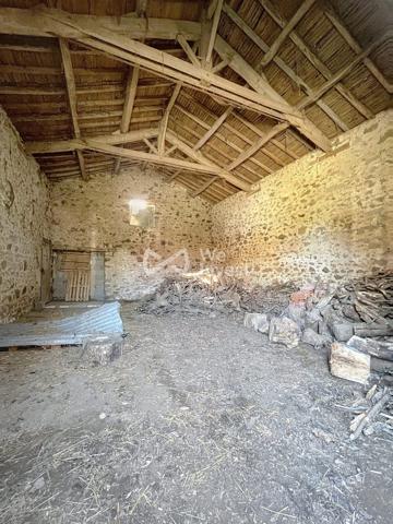 Maison avec dépendances et étang – Fort potentiel