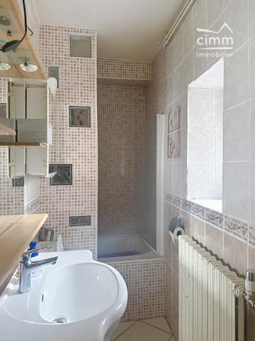 A vendre ! Maison de ville sans jardin.
