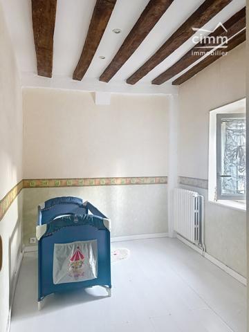 A vendre ! Maison de ville sans jardin.