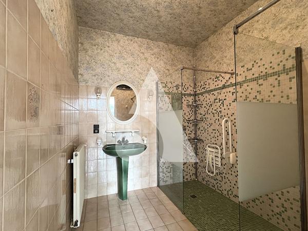 Maison 8 pièces 183.5 m2