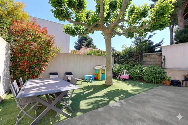 Bas de Bastide de 70.18 m2 avec jardin de 165m2