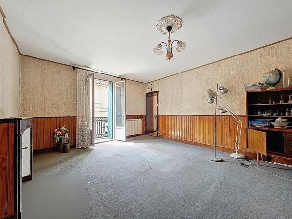 maison de village avec caves et garage à rénover