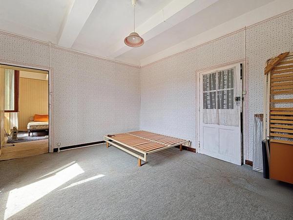 maison de village avec caves et garage à rénover