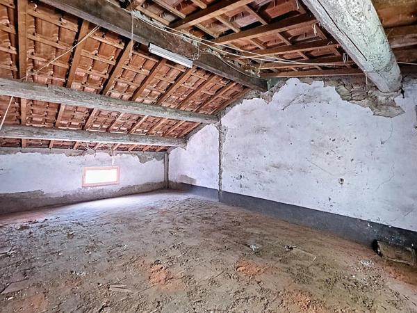 maison de village avec caves et garage à rénover