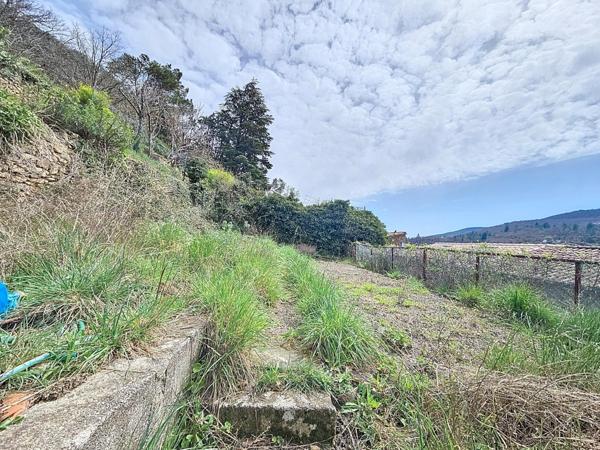 maison de village avec caves et garage à rénover