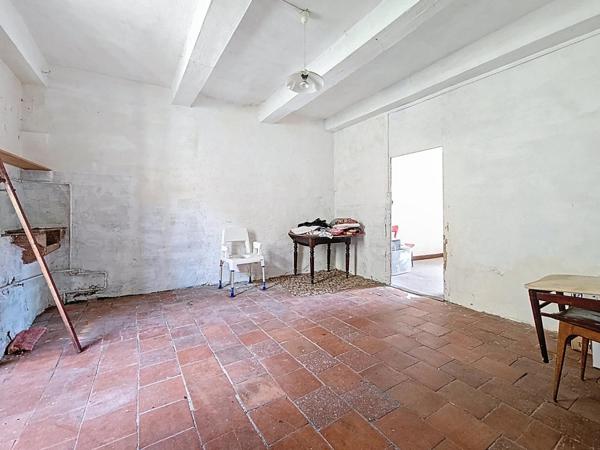 maison de village avec caves et garage à rénover