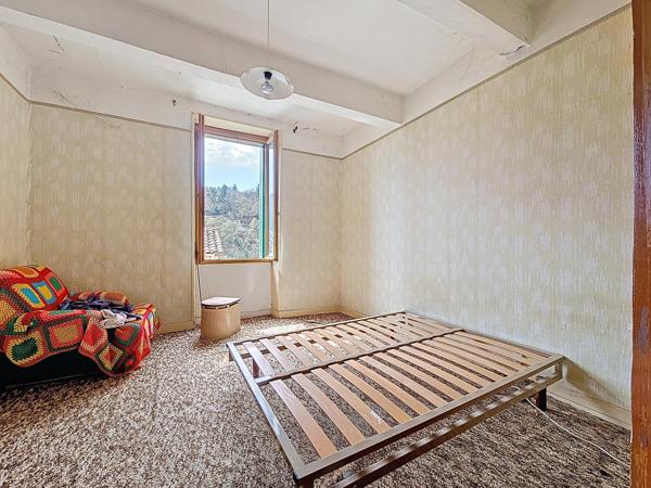 maison de village avec caves et garage à rénover