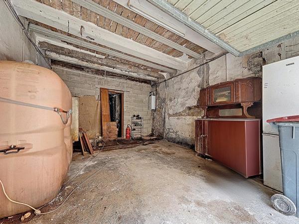 maison de village avec caves et garage à rénover