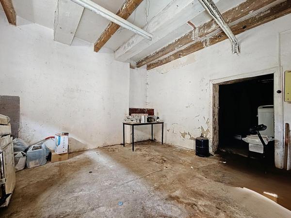 maison de village avec caves et garage à rénover