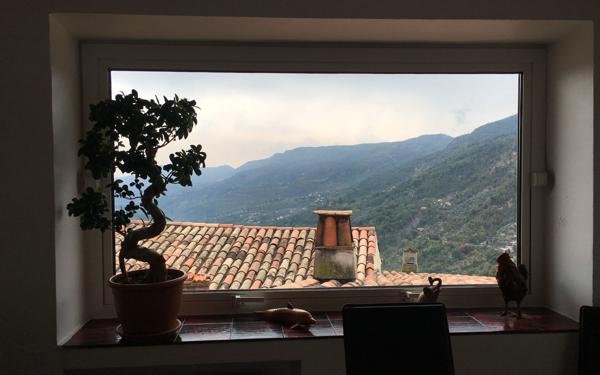 Appartement à louer    5 pièces •  Coaraze