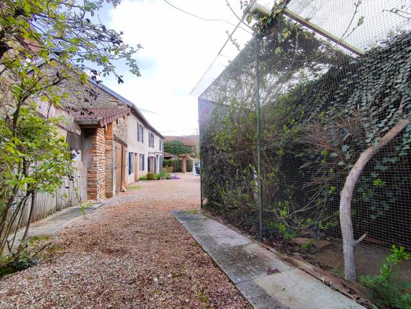 Proche Vesoul, bel environnement pour cette charmante maison de campagne !