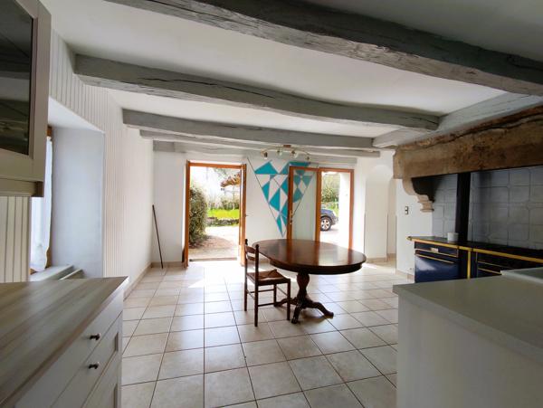 Proche Vesoul, bel environnement pour cette charmante maison de campagne !