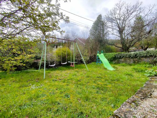 Proche Vesoul, bel environnement pour cette charmante maison de campagne !