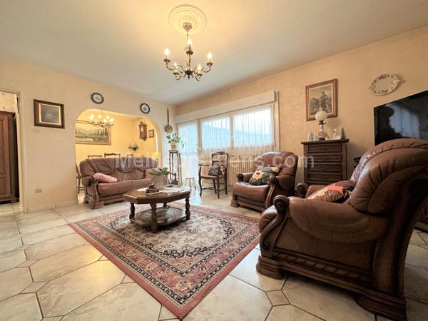 APPARTEMENT F5, DERNIER ETAGE, GARAGE ET JARDIN