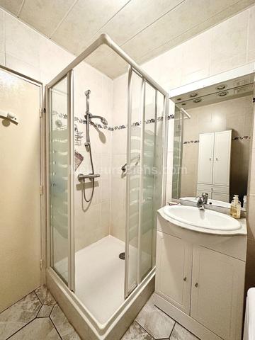 APPARTEMENT F5, DERNIER ETAGE, GARAGE ET JARDIN