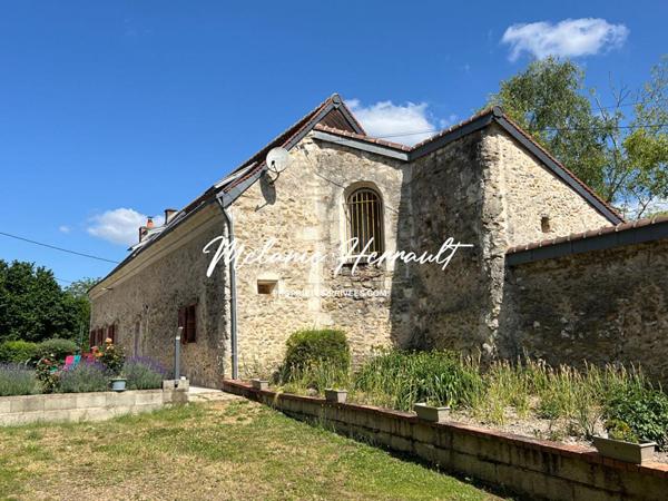 Maison ancienne rénovée - 6 pièces - Parigné-l'Évêque (72)