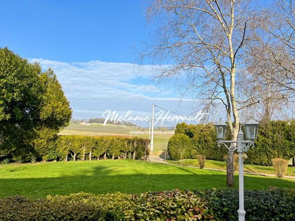 Maison ancienne rénovée - 6 pièces - Parigné-l'Évêque (72)