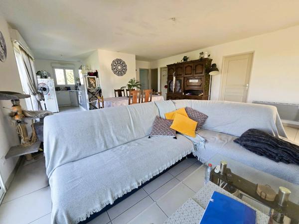 Maison à SAINT BONNET SUR GIRONDE (17150)