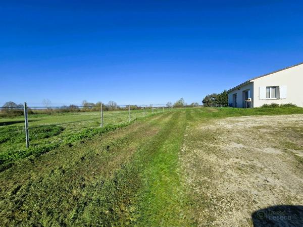 Maison à SAINT BONNET SUR GIRONDE (17150)
