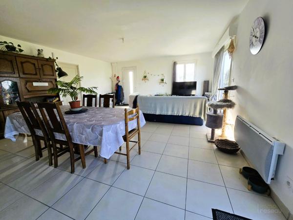 Maison à SAINT BONNET SUR GIRONDE (17150)