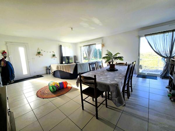 Maison à SAINT BONNET SUR GIRONDE (17150)