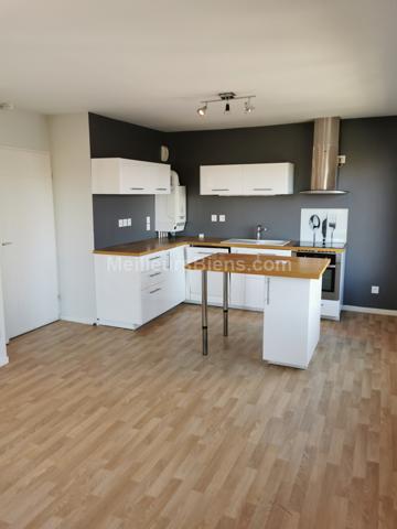 APPARTEMENT type 3, terrasse, places de stationnement en sous-sol